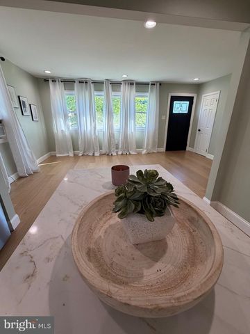 320 LOWELL AVE, Mount Ephraim, NJ 08059