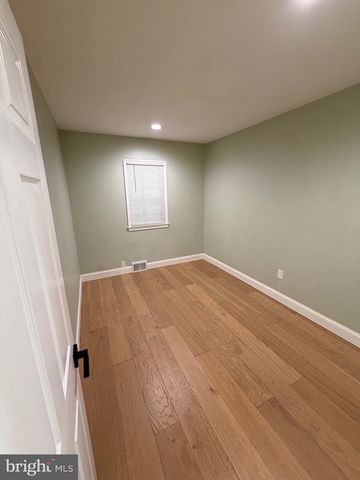 320 LOWELL AVE, Mount Ephraim, NJ 08059