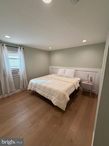 320 LOWELL AVE, Mount Ephraim, NJ 08059