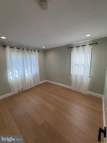 320 LOWELL AVE, Mount Ephraim, NJ 08059