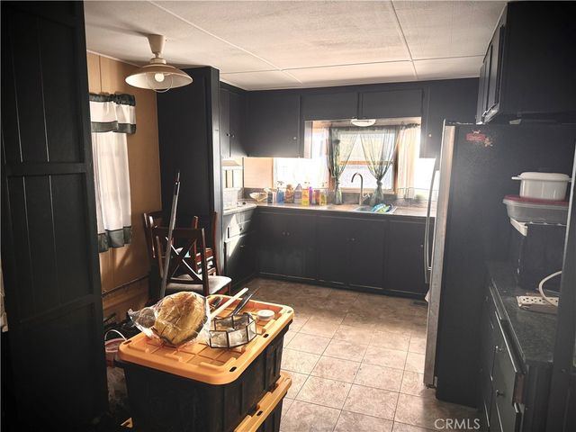 160 S Eucalyptus 60, Rialto, CA 92376