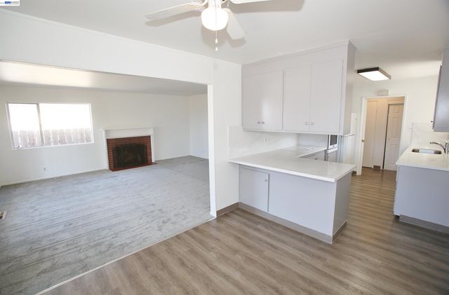 24675 Townsend Ave, Hayward, CA 94544