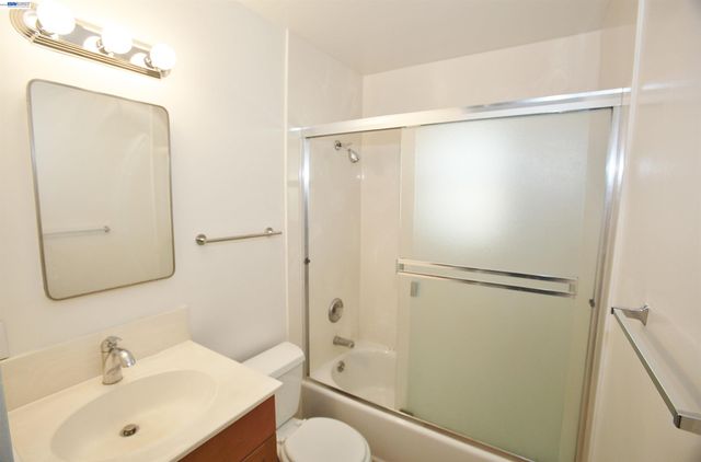 24675 Townsend Ave, Hayward, CA 94544