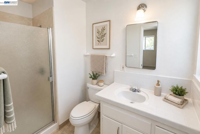 24675 Townsend Ave, Hayward, CA 94544