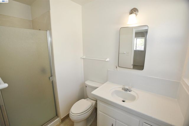 24675 Townsend Ave, Hayward, CA 94544