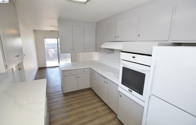 24675 Townsend Ave, Hayward, CA 94544