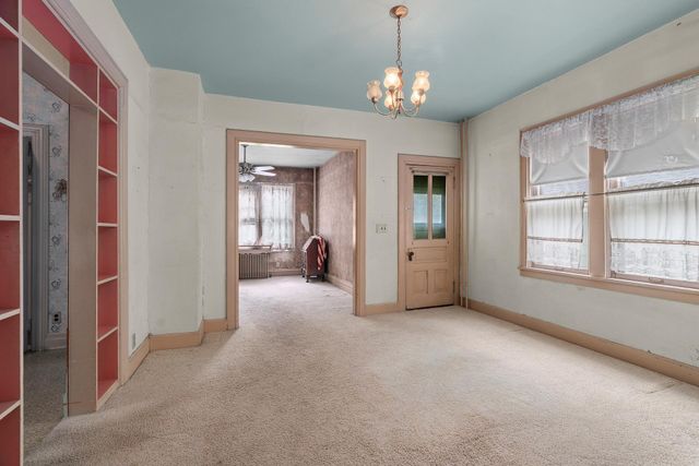 695 Euclid Street, Saint Paul, MN 55106