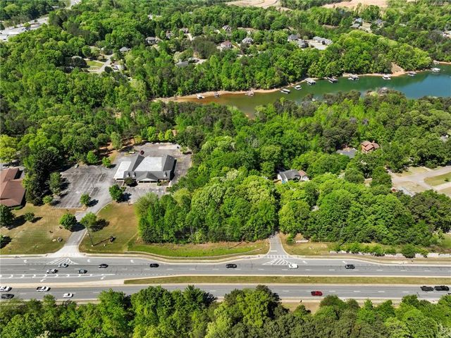 3022 Waterford Drive, Gainesville, GA 30504
