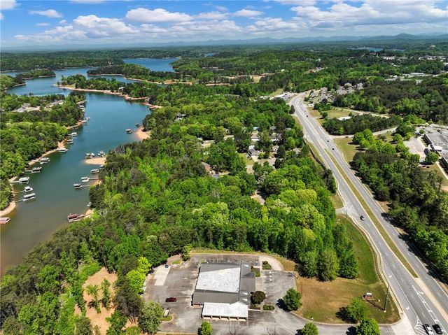3022 Waterford Drive, Gainesville, GA 30504