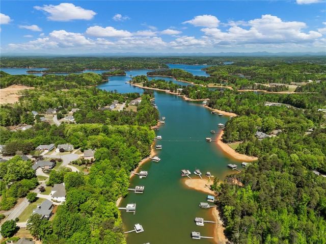 3022 Waterford Drive, Gainesville, GA 30504