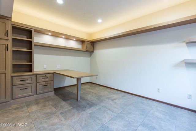 5066 N Placita Cholula, Tucson, AZ 85718