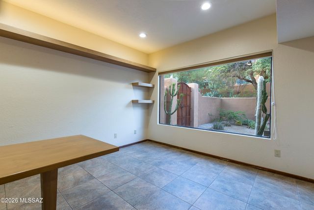 5066 N Placita Cholula, Tucson, AZ 85718