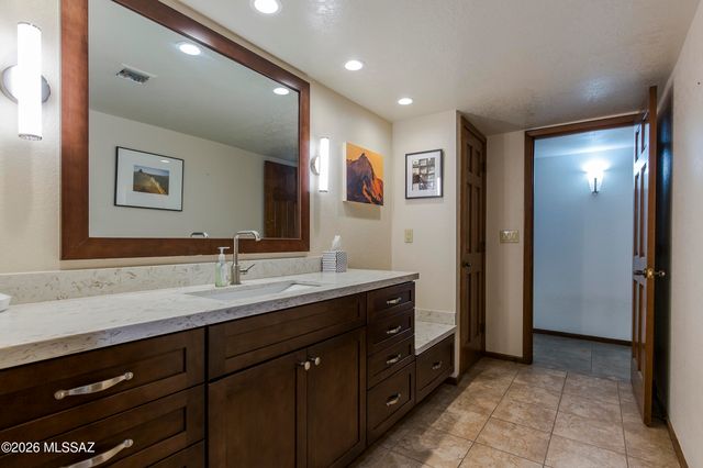 5066 N Placita Cholula, Tucson, AZ 85718