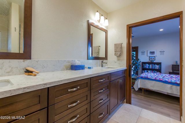 5066 N Placita Cholula, Tucson, AZ 85718