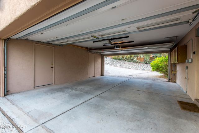 5066 N Placita Cholula, Tucson, AZ 85718