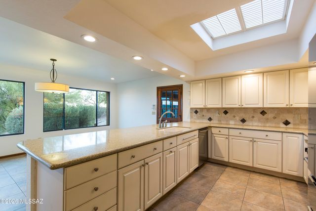 5066 N Placita Cholula, Tucson, AZ 85718