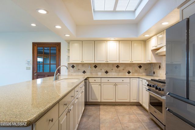 5066 N Placita Cholula, Tucson, AZ 85718