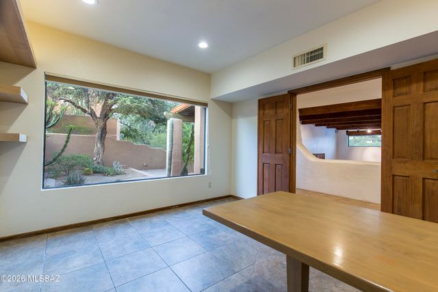 5066 N Placita Cholula, Tucson, AZ 85718
