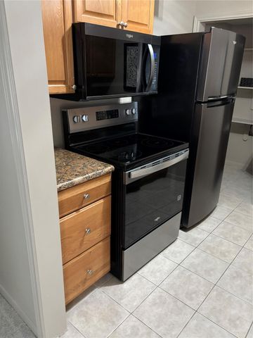 2121 Fountain View Drive 39, Houston, TX 77057