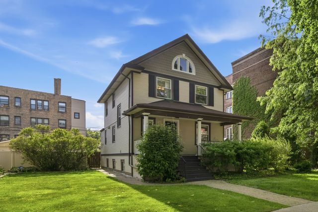 840 S Humphrey Avenue, Oak Park, IL 60304
