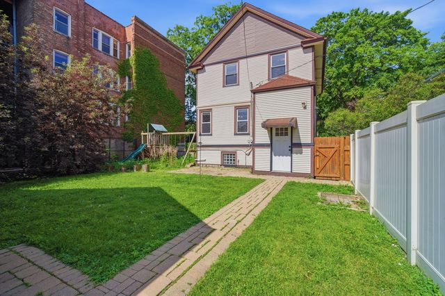 840 S Humphrey Avenue, Oak Park, IL 60304