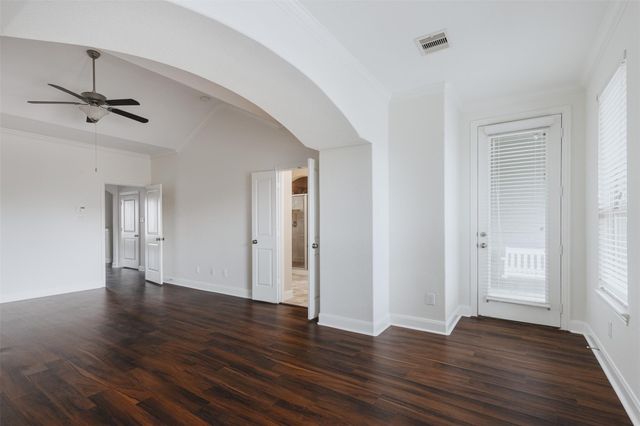 411 Via Regatta Drive, Webster, TX 77598