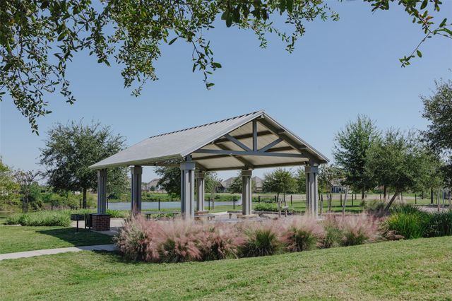 411 Via Regatta Drive, Webster, TX 77598