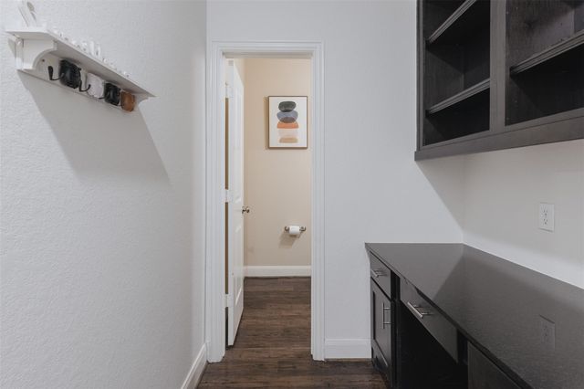 411 Via Regatta Drive, Webster, TX 77598
