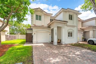 11203 NW 73rd Ter, Doral, FL 33178
