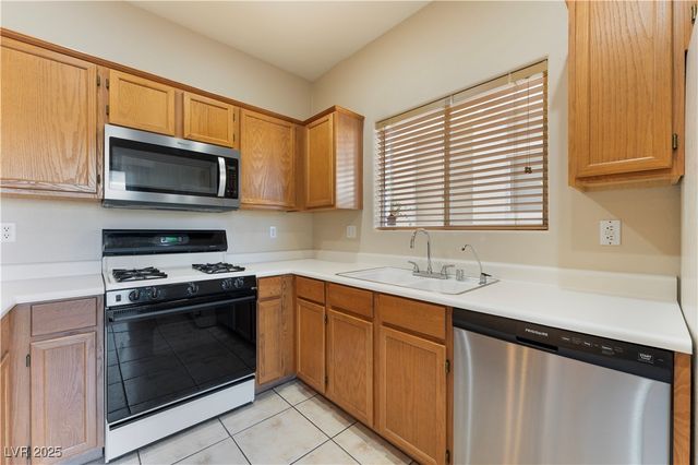 3215 Mystic Ridge Court, Las Vegas, NV 89129