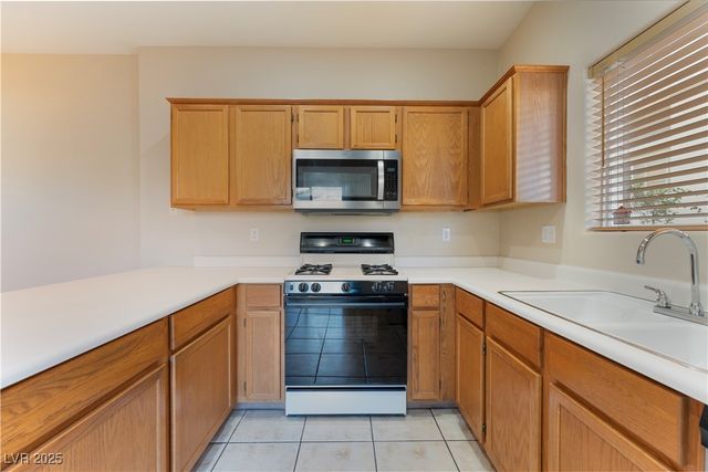 3215 Mystic Ridge Court, Las Vegas, NV 89129