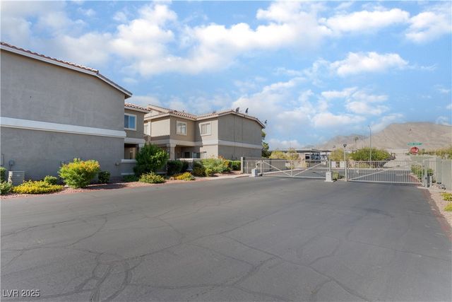 3215 Mystic Ridge Court, Las Vegas, NV 89129