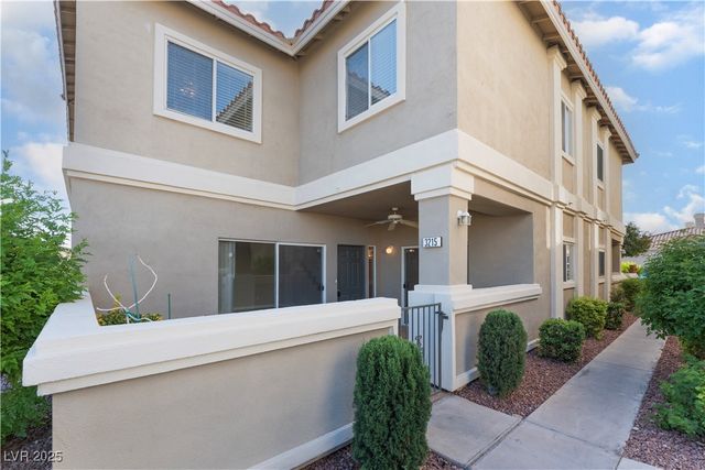 3215 Mystic Ridge Court, Las Vegas, NV 89129