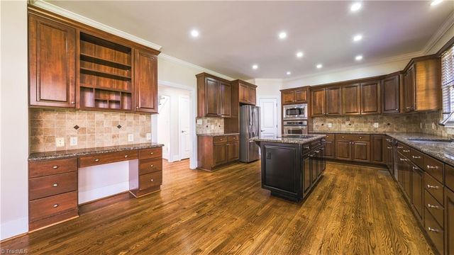 2325 Faircloth Way, High Point, NC 27265