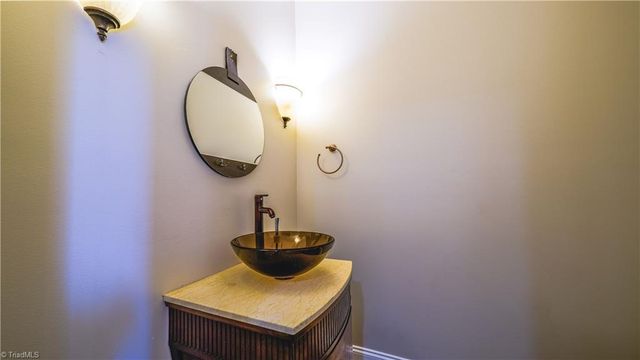 2325 Faircloth Way, High Point, NC 27265