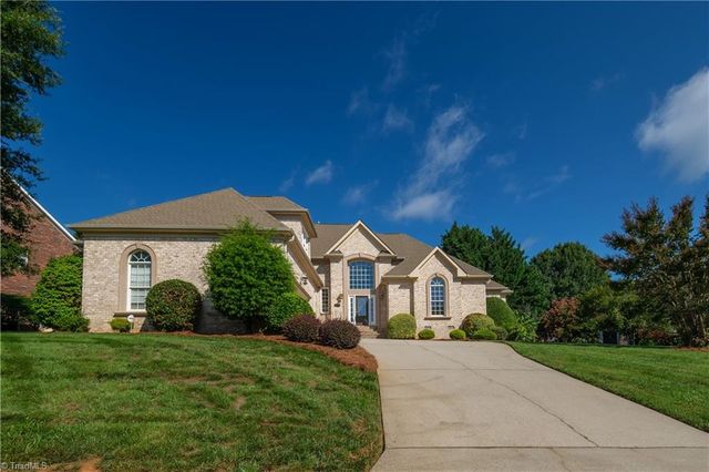 2325 Faircloth Way, High Point, NC 27265