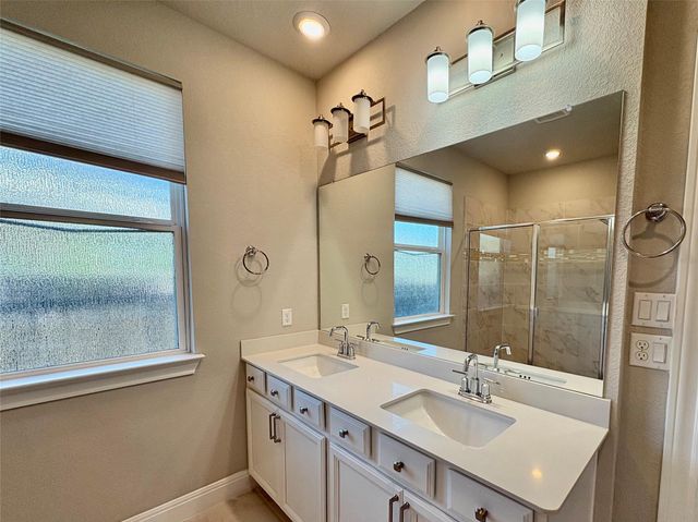196 Mount Locke RD, Dripping Springs, TX 78620