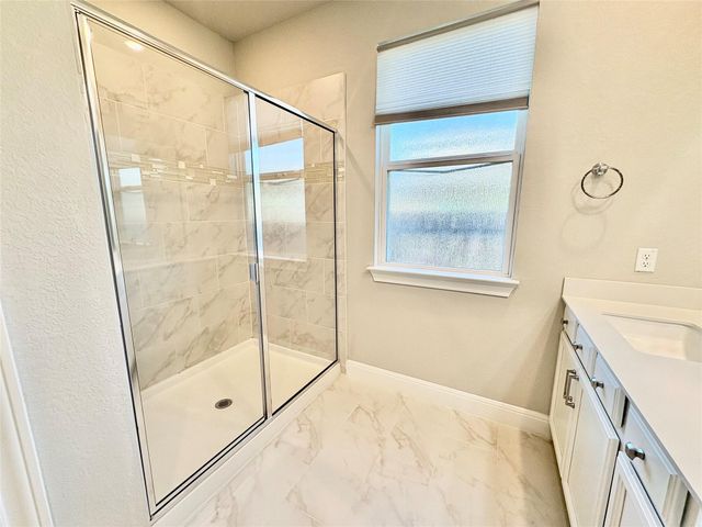 196 Mount Locke RD, Dripping Springs, TX 78620