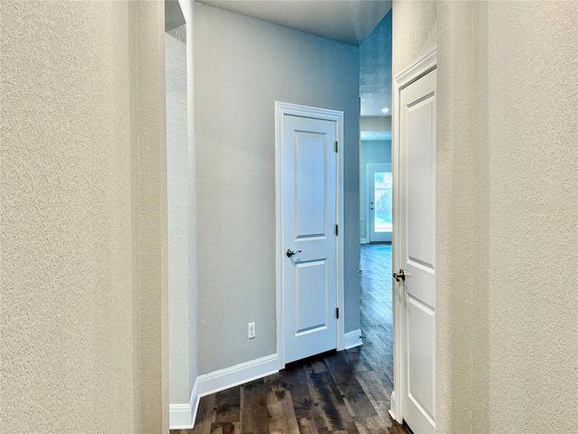 196 Mount Locke RD, Dripping Springs, TX 78620
