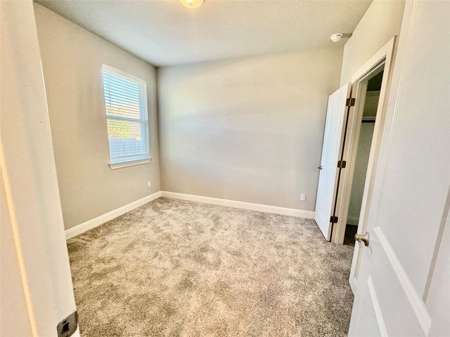 196 Mount Locke RD, Dripping Springs, TX 78620