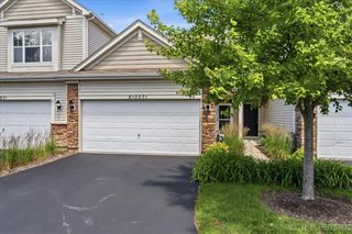 6N307 Whitmore Circle B, St. Charles, IL 60174