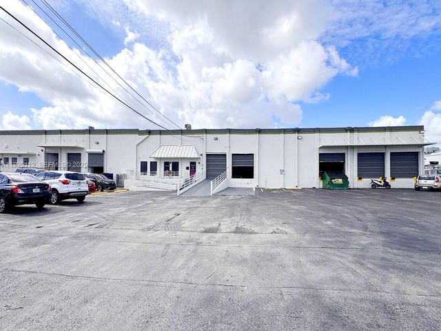 1950 NW 70th Ave 1970, Miami, FL 33126