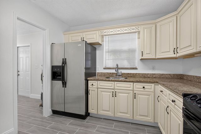 631 SW 10TH Court, Deerfield Beach, FL 33441