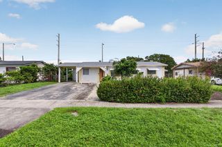 631 SW 10TH Court, Deerfield Beach, FL 33441