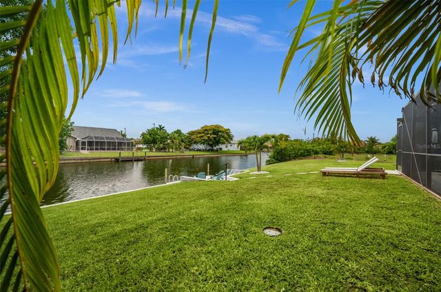 2102 SE 8TH STREET, Cape Coral, FL 33990