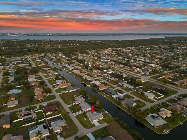 2102 SE 8TH STREET, Cape Coral, FL 33990