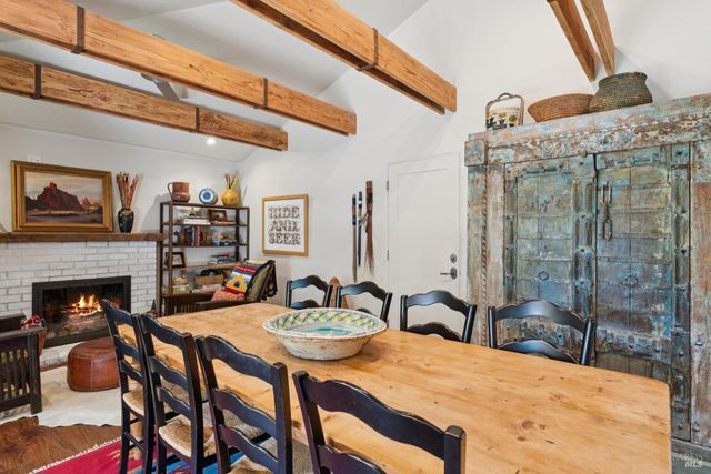 32 El Nido Ct, Sonoma, CA 95476