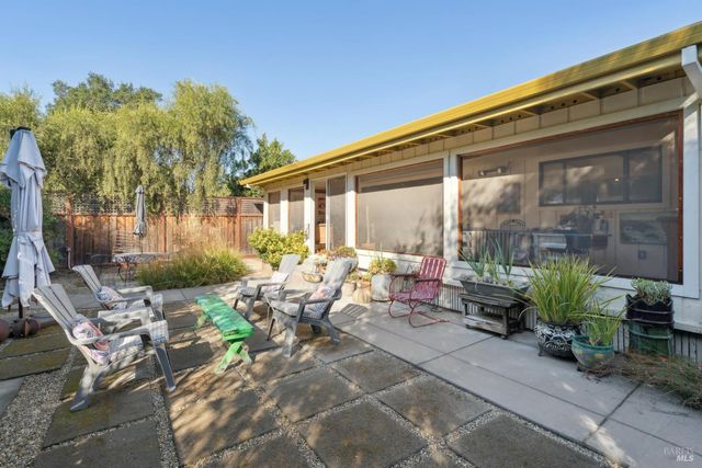 32 El Nido Ct, Sonoma, CA 95476