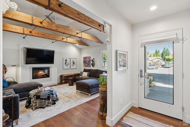 32 El Nido Ct, Sonoma, CA 95476