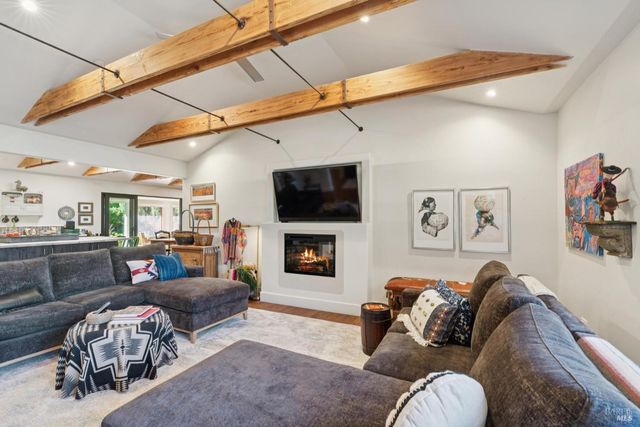 32 El Nido Ct, Sonoma, CA 95476